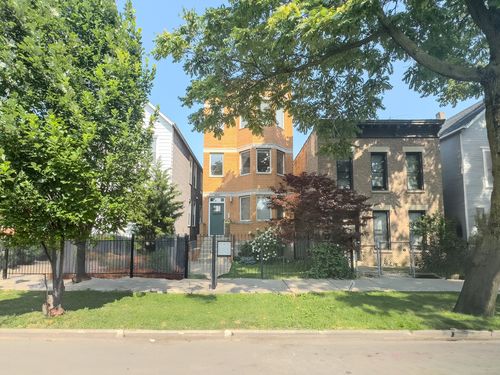 apt-2-1627 N Fairfield Ave, Chicago, IL, 60647-0770 | Card Image