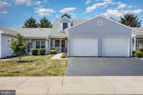 1029 Village Way, YORK, PA, 17404-8411 | Card Image