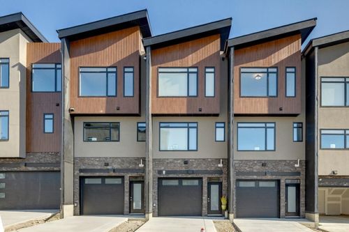 83 Royal Elm Green Nw, Calgary, AB, T3G0G8 | Card Image