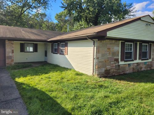 47 Holstone Ln, Willingboro, NJ, 08046-1817 | Card Image