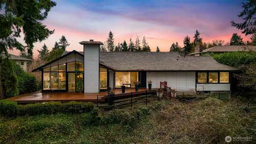 4711 116th Ave Se, Bellevue, WA, 98006-2721 | Card Image