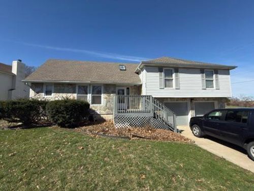 913 Nw 37th St, Blue Springs, MO, 64015-2503 | Card Image