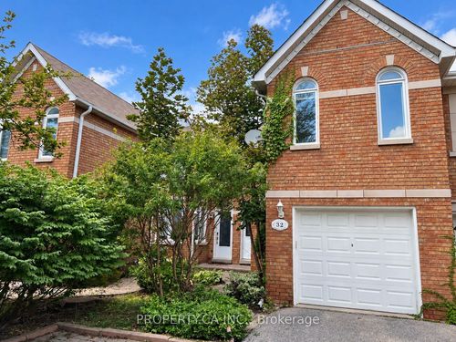 32 Brownstone Cir, Thornhill, ON, L4J7P4 | Card Image