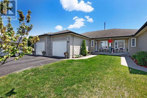 178 Elk Street, Renfrew, ON, K7V0A1 | Card Image