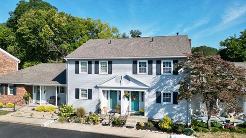 312 Constitution Dr, Chillicothe, OH, 45601-2122 | Card Image