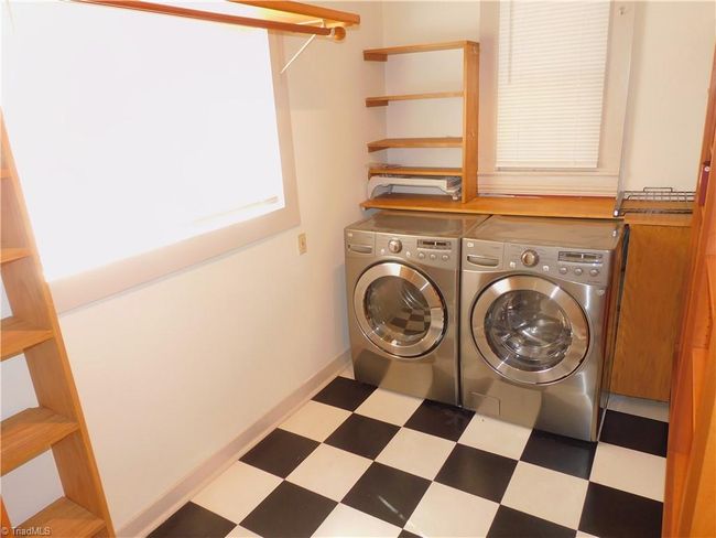 1224 Glade St, House other with 3 bedrooms, 3 bathrooms and null parking in Winston-Salem NC | Image 33
