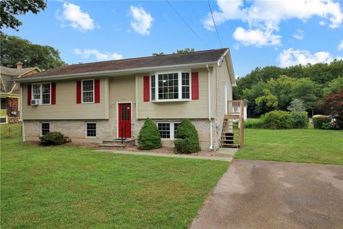 167 Canal St, Westerly, RI, 02891-1518 | Card Image