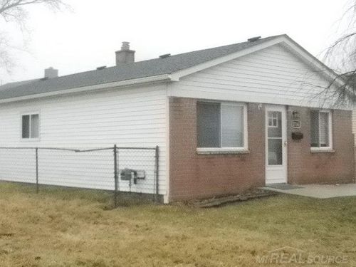 27141 Maywood St, Roseville, MI, 48066-3016 | Card Image