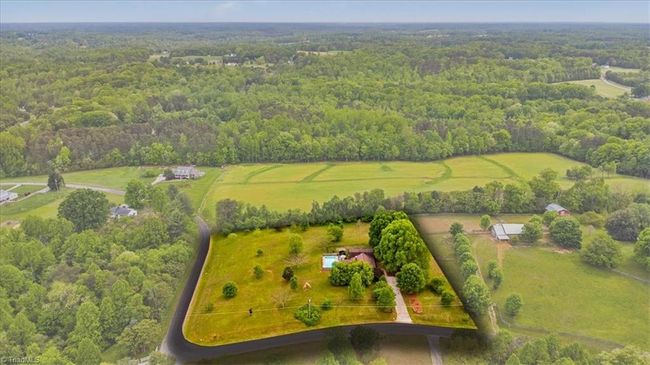 9020 Deer Hill Rd, House other with 4 bedrooms, 3 bathrooms and null parking in Belews Creek NC | Image 34