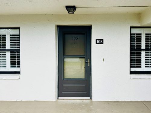 apt-103-4910 Bay St Ne, SAINT PETERSBURG, FL, 33703-4078 | Card Image