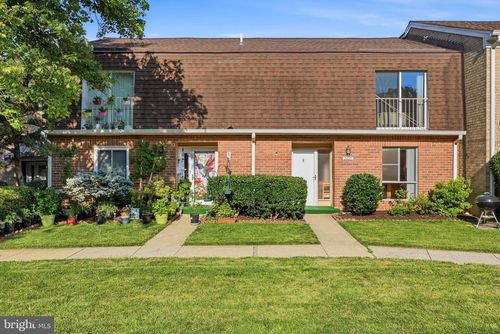 3695 Persimmon Cir, FAIRFAX, VA, 22031-4118 | Card Image