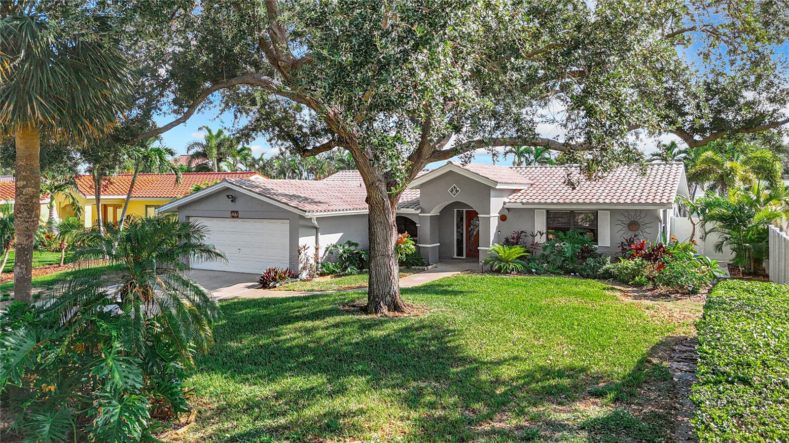 Julia Cir, Street Pete Beach, FL 33706