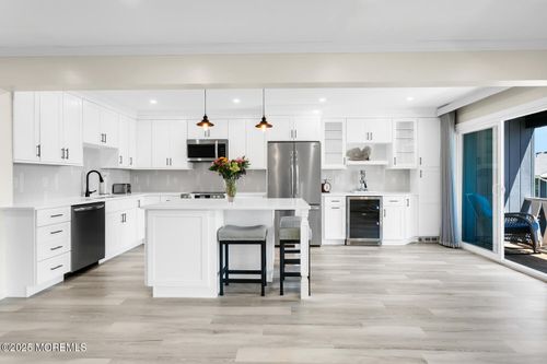 4 Twinlights Ct, Highlands, NJ, 07732-2021 | Card Image
