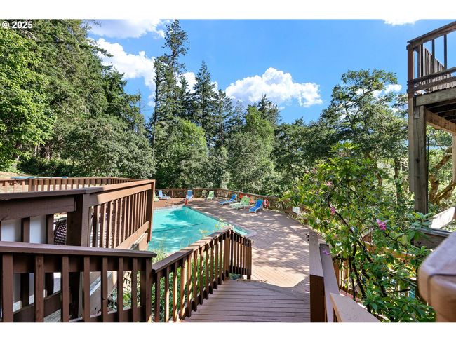 151 Treehill Loop, Condo with 2 bedrooms, 2 bathrooms and null parking in Eugene OR | Image 42