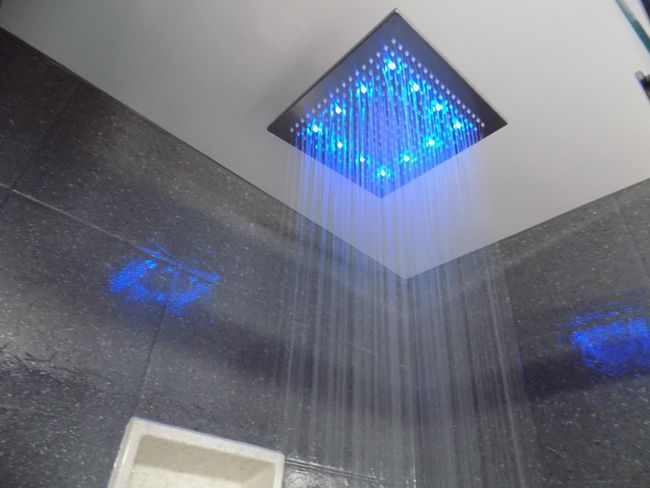 New shower head, changes colors | Image 32
