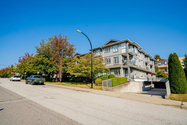 102 - 1280 Merklin Street, Condo with 2 bedrooms, 2 bathrooms and 1 parking in White Rock BC | Image 3