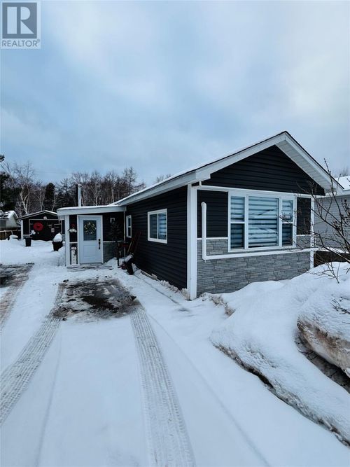 3 Eltero Park, Bishops Falls, NL, A0H1C0 | Card Image