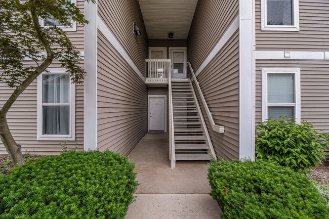 74 - 1493 Fox Pointe Cir, Condo with 2 bedrooms, 2 bathrooms and null parking in Ann Arbor MI | Image 4