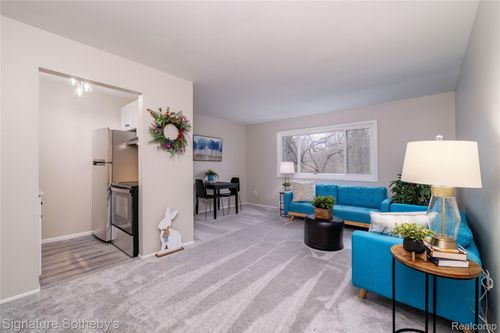 unit-68-31831 Grand River Ave, Farmington, MI, 48336-4149 | Card Image