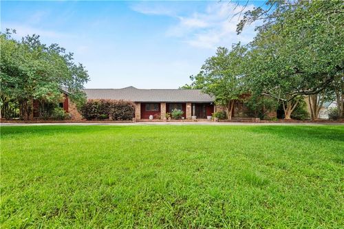 9766 E Park Ave, Houma, LA, 70363-3875 | Card Image