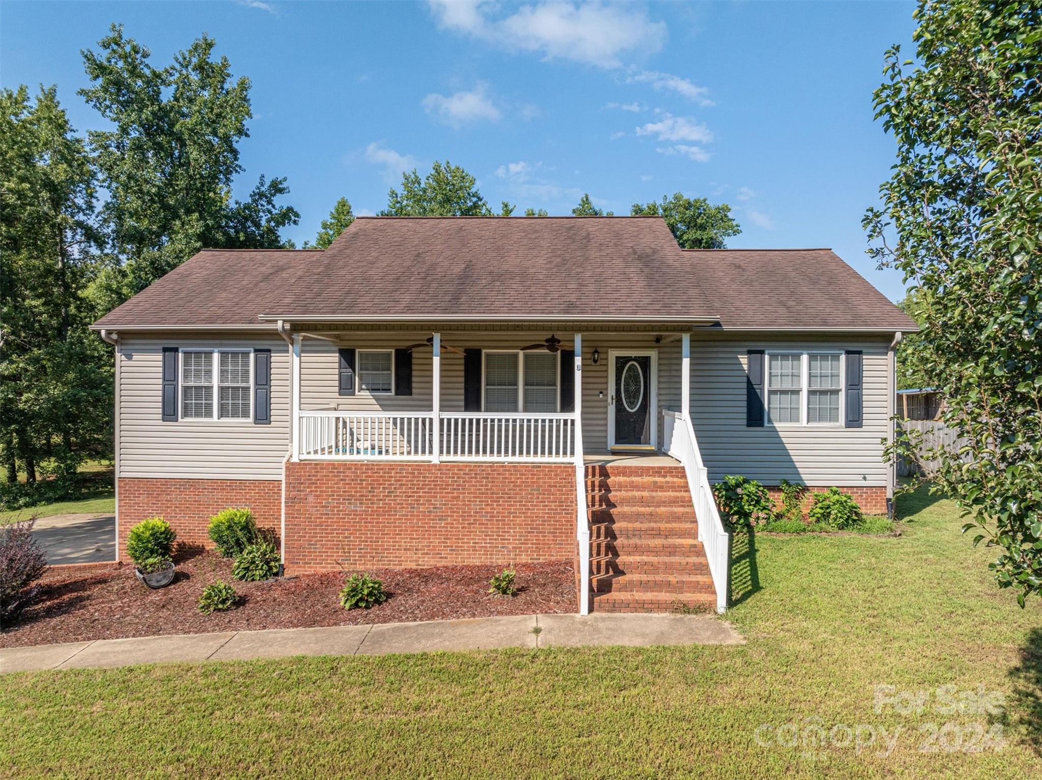 Elizabeth Dr, Blacksburg, SC 29702