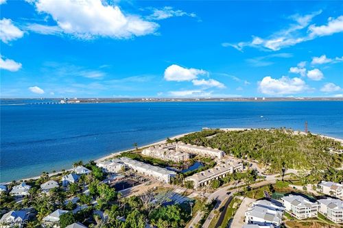 214-200 Periwinkle Way, SANIBEL, FL, 33957-7420 | Card Image