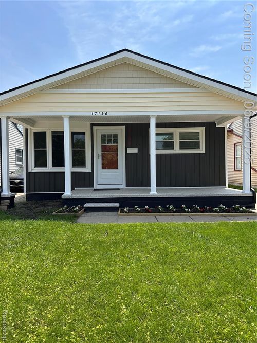 17196 Robert St, Melvindale, MI, 48122-1015 | Card Image