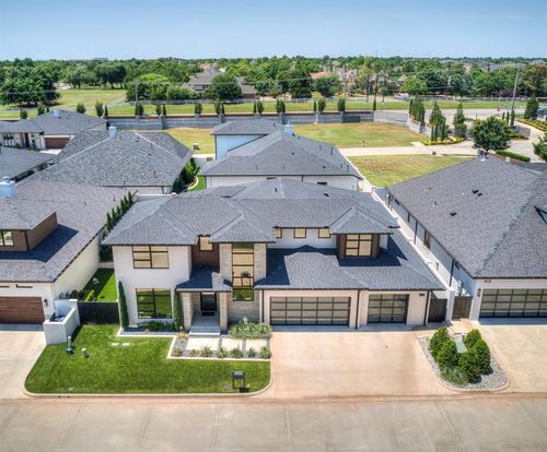 15613 Woodleaf Ln, Edmond, OK, 73013-4074 | Card Image