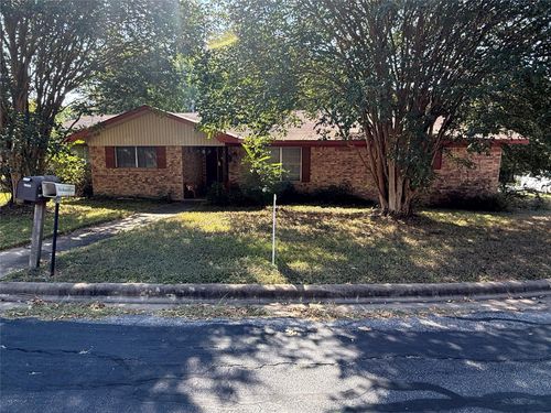 1009 Robinhood Rd, Brenham, TX, 77833-2570 | Card Image