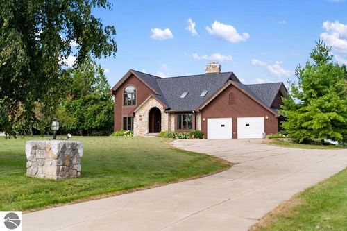 5939 Barnard Road, Charlevoix, MI, 49720 | Card Image