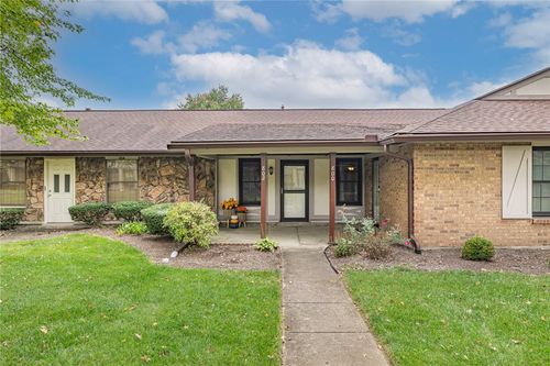 802 Pine Needles Dr, Washingtn Twp, OH, 45458-3390 | Card Image