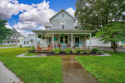 216 Washington St, Canal Winchester, OH, 43110-1224 | Card Image
