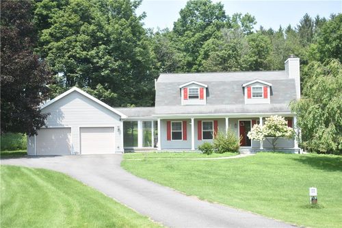 1227 Spring Run Rd, Saylorsburg, PA, 18353-8451 | Card Image