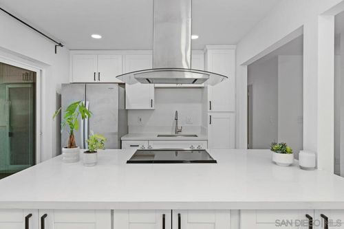 b-3230 Ashford St, San Diego, CA, 92111 | Card Image