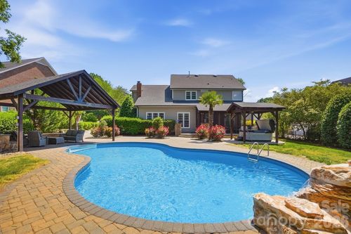 1522 12th Fairway Dr Nw, Concord, NC, 28027-9705 | Card Image