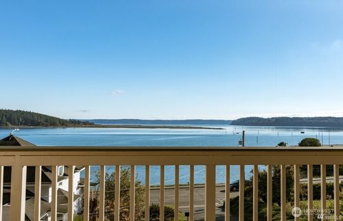 304-1199 Se 9th Ave, Oak Harbor, WA, 98277-3041 | Card Image