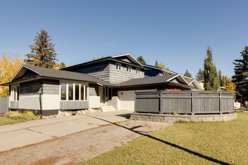 128 Deer Side Pl Se, Calgary, AB, T2J5M9 | Card Image