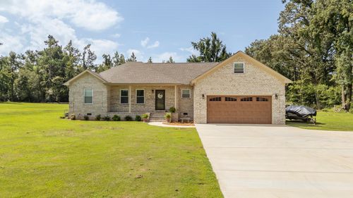 970 Dodd Dr, Savannah, TN, 38372-6197 | Card Image
