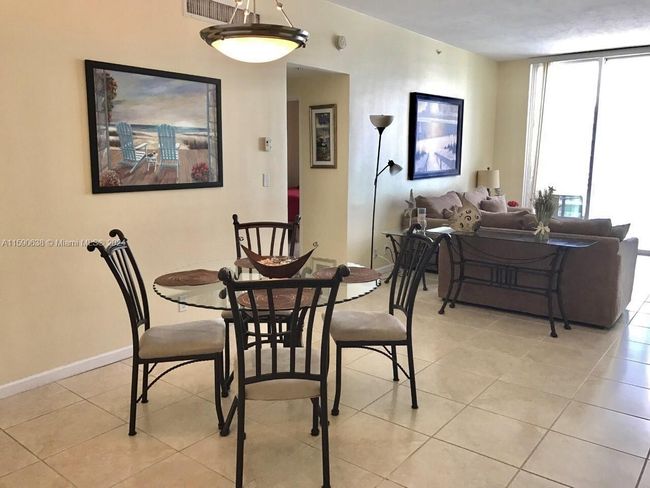 1605 - 3001 S Ocean Dr, Condo with 1 bedrooms, 1 bathrooms and null parking in Hollywood FL | Image 3
