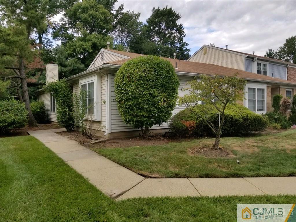 25 Lafayette Court, Sold in North Brunswick Zoocasa