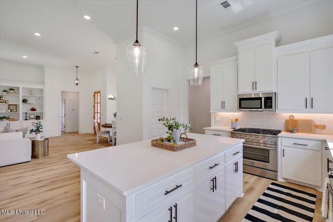 10-1015 Mullican Rd | Image 10