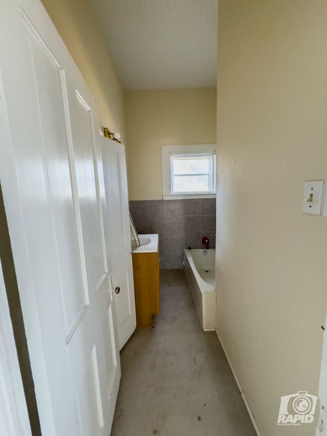 901 S Walnut St, House other with 3 bedrooms, 2 bathrooms and null parking in BRADY TX | Image 20