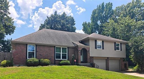 1512 Morningside Dr, Blue Springs, MO, 64015-4834 | Card Image