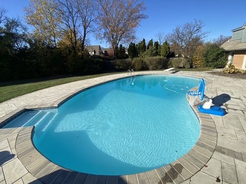 4 Steeple Chase Ln, Northfield, IL, 60093-1024 | Card Image