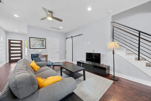 unit-b-312 Delmar Ave, Austin, TX, 78752-2653 | Card Image