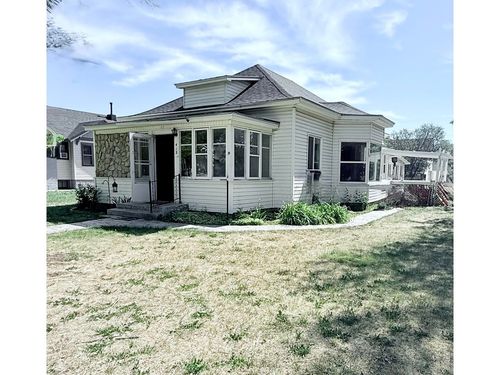 413 Cheyenne Ave, Eaton, CO, 80615-3470 | Card Image