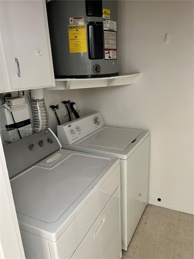 10820 - 10820 Sw 78 Th Ave, Home with 3 bedrooms, 2 bathrooms and null parking in Pinecrest FL | Image 12