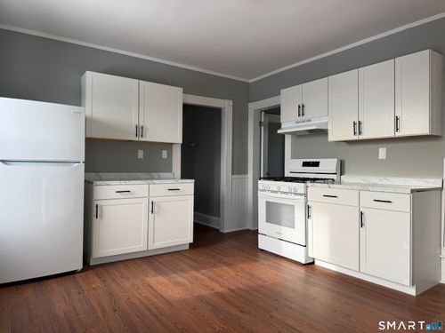 3-130 West Ave, Stratford, CT, 06615-6128 | Card Image