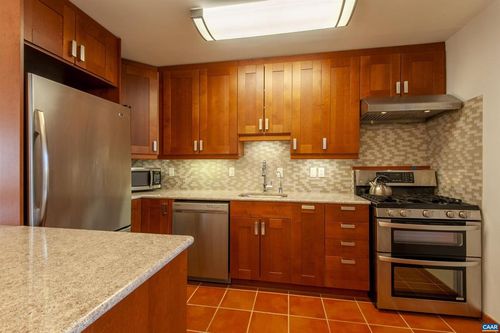 apt-3-137 Hessian Hills Cir, CHARLOTTESVILLE, VA, 22901-2535 | Card Image