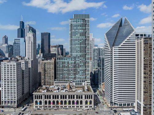 4101-130 N Garland Ct, Chicago, IL, 60602-4841 | Card Image